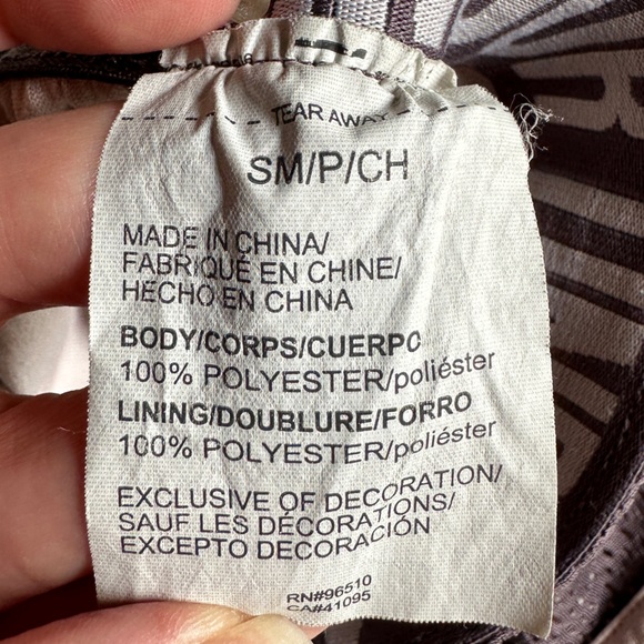 Under Armour Mesh Lined Shorts Purple Women’s Size Small - Picture 5 of 6